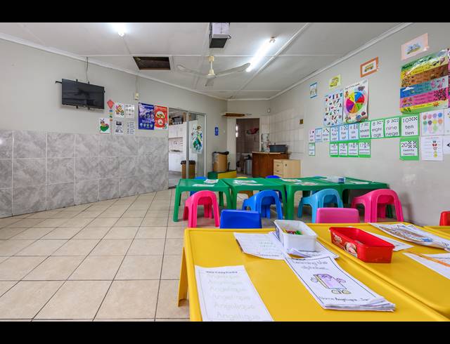 380M² BUSINESS FOR SALE IN BLUEWATER BAY